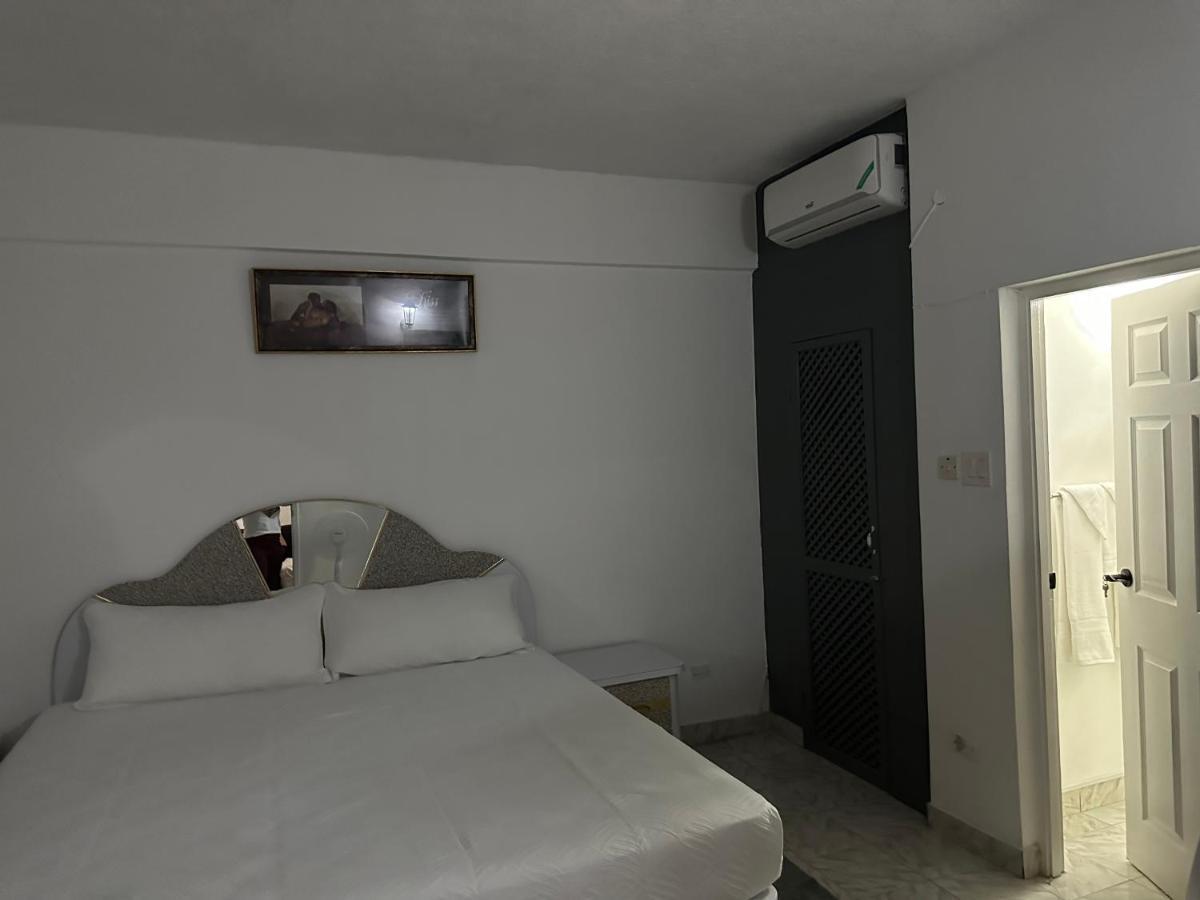 Remarkable 1-Bed Apartment In 蒙特哥贝 外观 照片