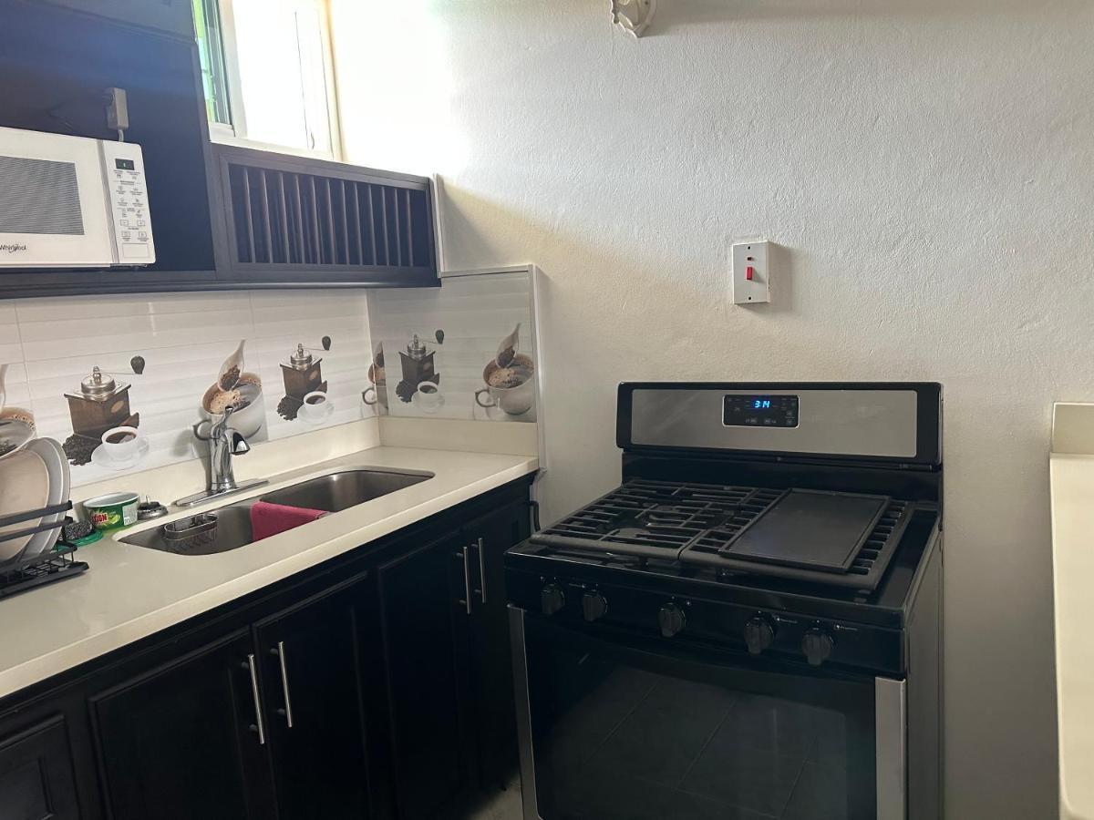 Remarkable 1-Bed Apartment In 蒙特哥贝 外观 照片